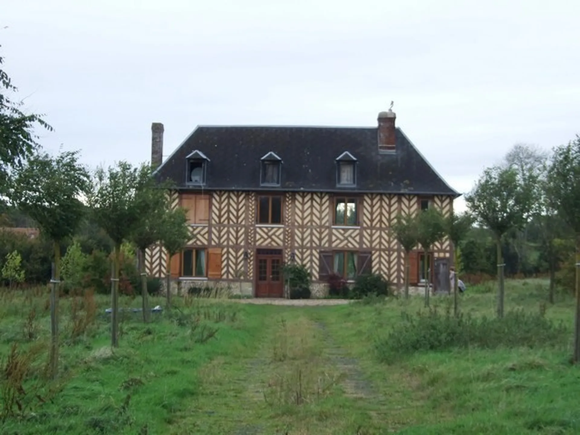 PROPRIETE EQUESTRE OU HERBAGERE Entre PONT L'EVEQUE ET LISIEUX