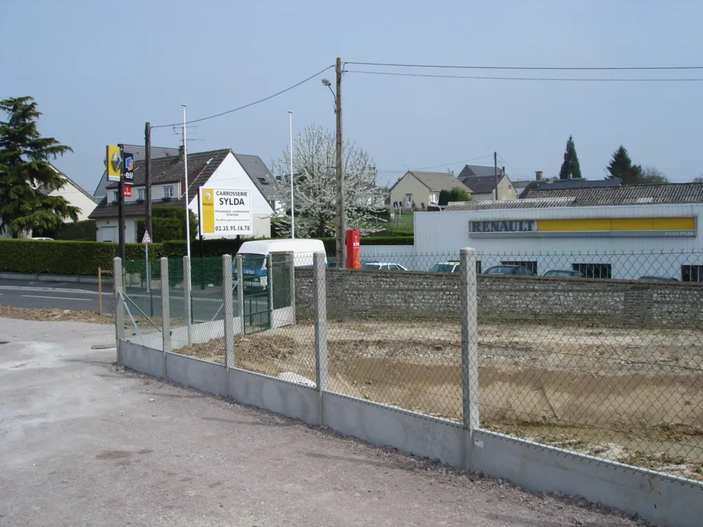 Pose de clôture pour terrain communal