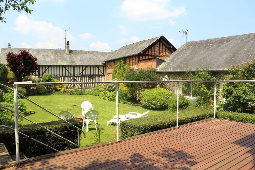 A acquérir Maison de Maître du 19ème siècle avec dépendances région Pont-l’Évêque 14130