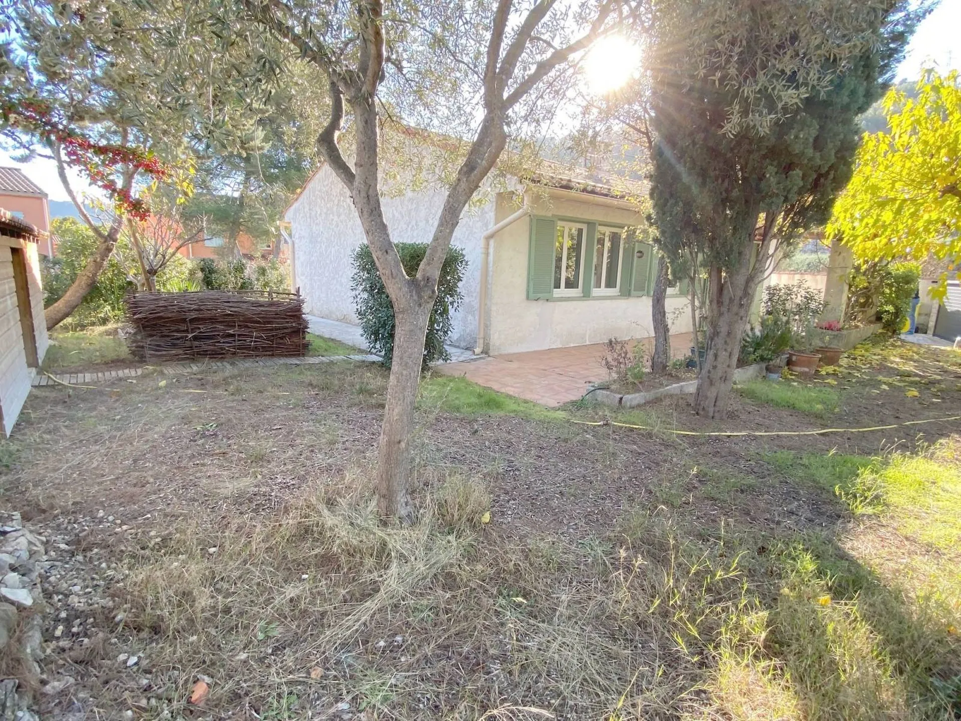 grande villa plein centre roquefort la bédoule a la vente