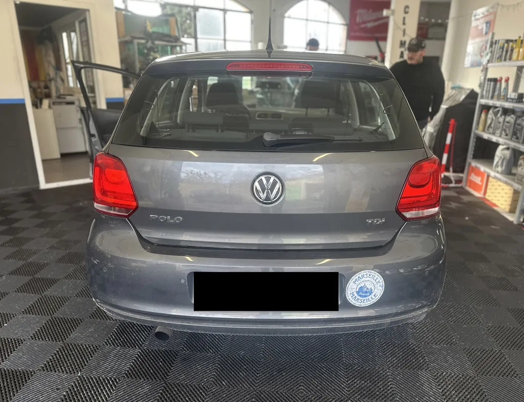 VOLKSWAGEN POLO