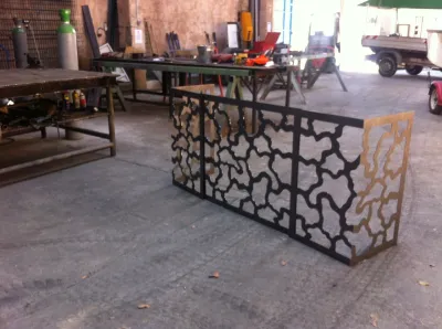 REALISATION DE GARDE CORPS ORIGINAL EN FER FORGE AVEC DECORATION PERSONNALISEE  OXYCOUPEE A MARTIGUES DANS LE 13