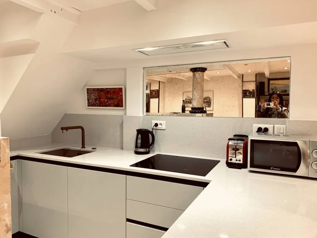 Vente et pose d'une cuisine italienne sur mesure à Saint Cyr sur Mer dans le Var