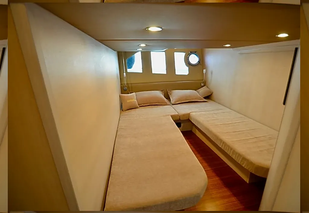 Vedette Hard Top Salpa Laver 38X 10 personnes La Case-Pilote en Martinique