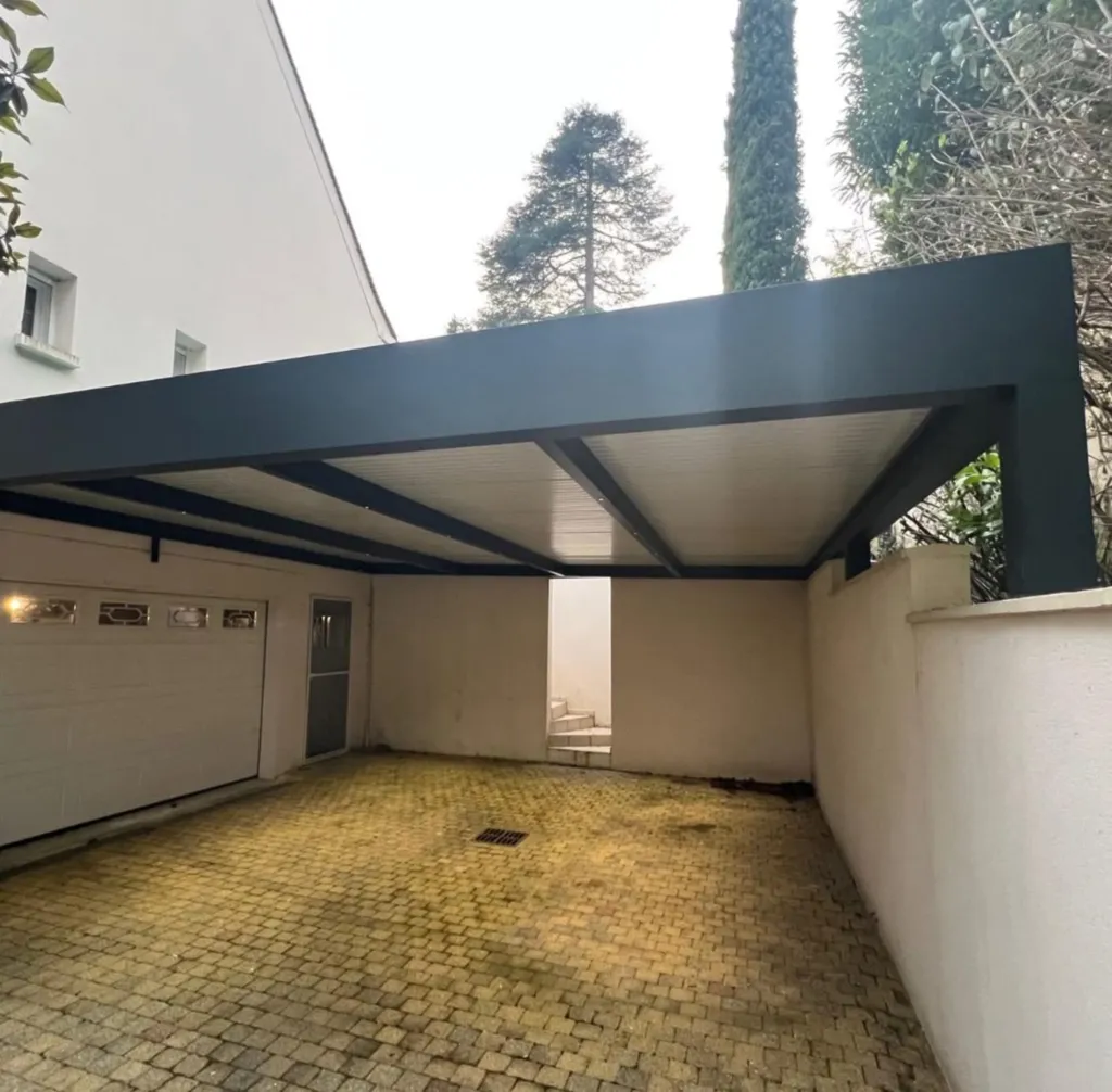 Recherche société spécialisée dans la pose de carport en aluminium sur mesure autour du Havre