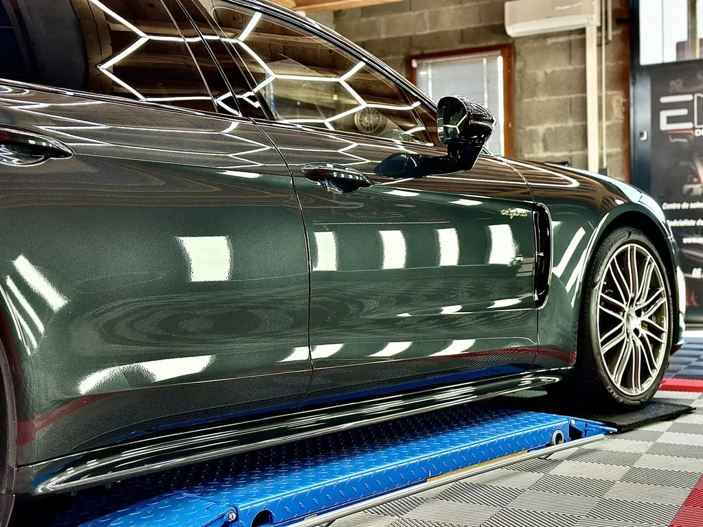 DETAILING Lyon traitement céramique carrosserie Porsche panamera 