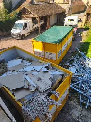 Prise en charge professionnelle du recyclage et de la valorisation des déchets à Fécamp avec tri des matériaux de chantier et acheminement vers filières adaptées en Seine-Maritime