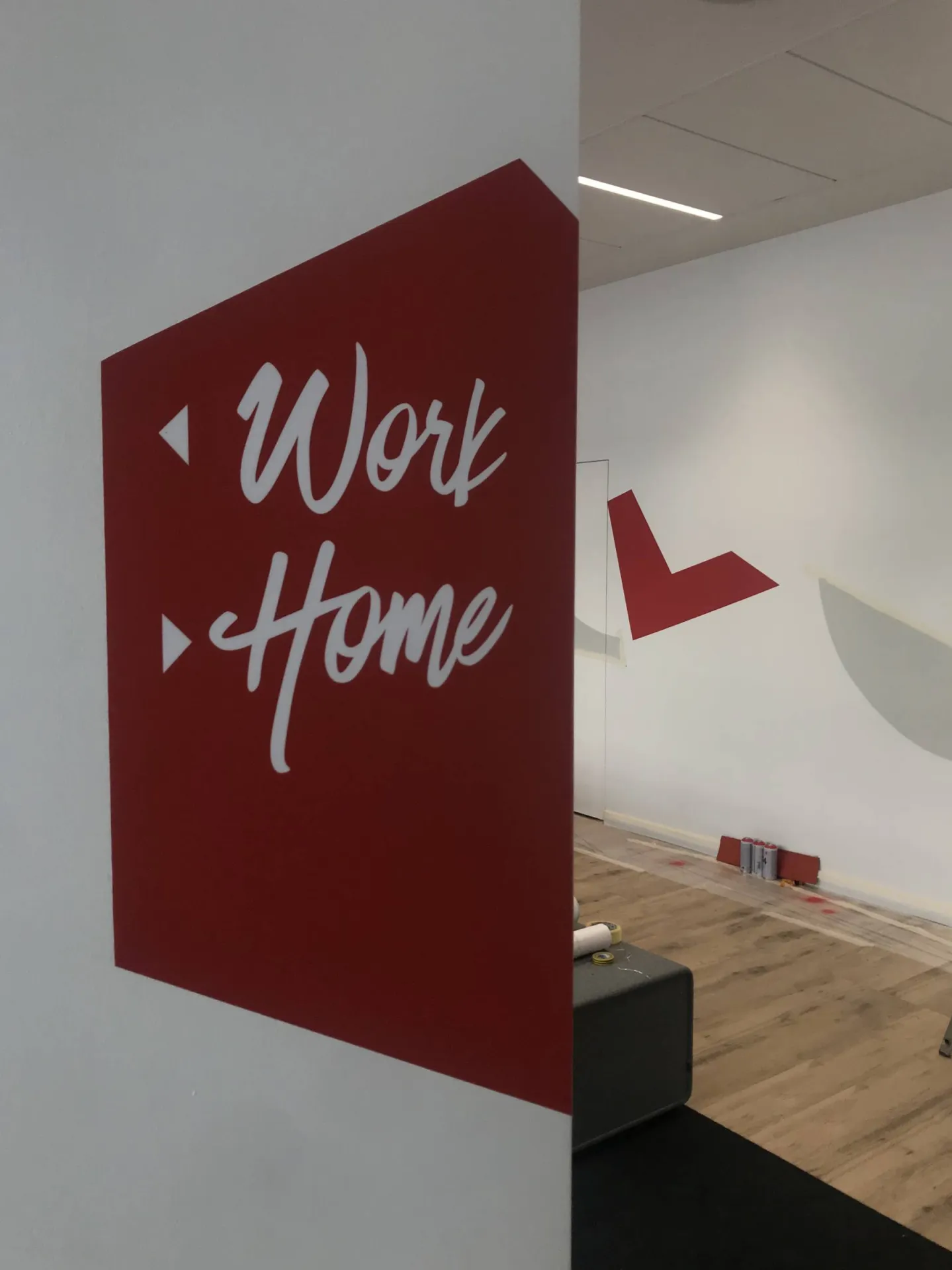 AGG PRINT laisse son empreinte dans les locaux de la Tony Parker Adéquat academy