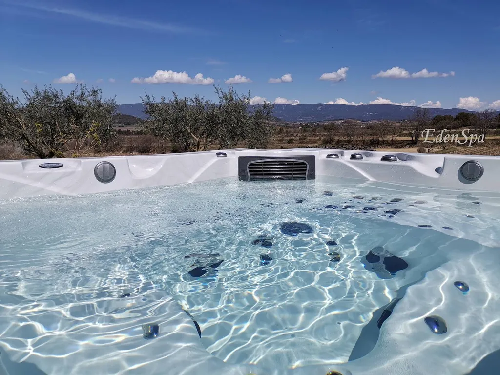 spa jacuzzi familiale pertuis