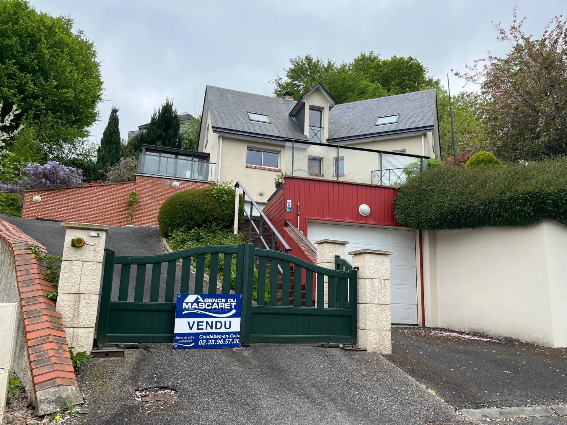 Superbe maison d'Architecte de 2008, à vendre, dans un secteur résidentiel de Barentin