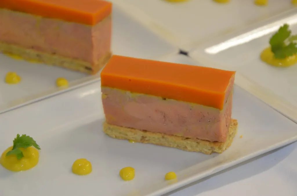 Opéra de foie gras à la mangue