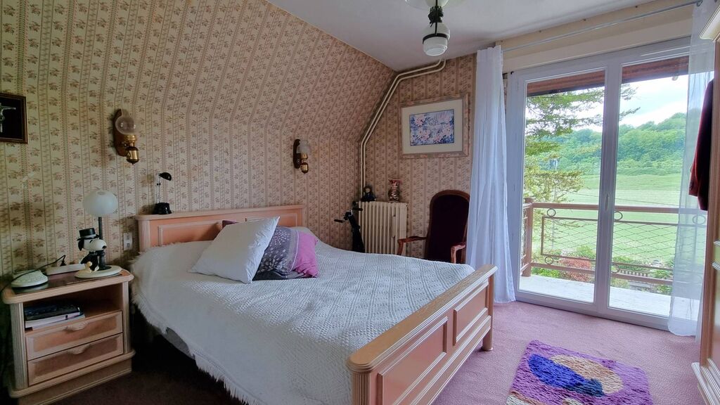 A vendre maison à fort potentiel, à rafraichir, dans un cadre exceptionnel à deux pas de la A28 et de la forêt domaniale d'Eu 76260