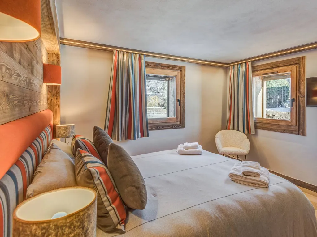 Confection d'une tête de lit tapisser pour un chalet à la montagne 