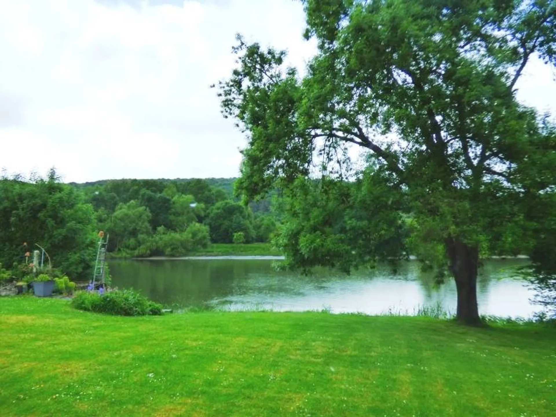 Maison de 85m² entièrement rénovée sur un terrain de 750m²