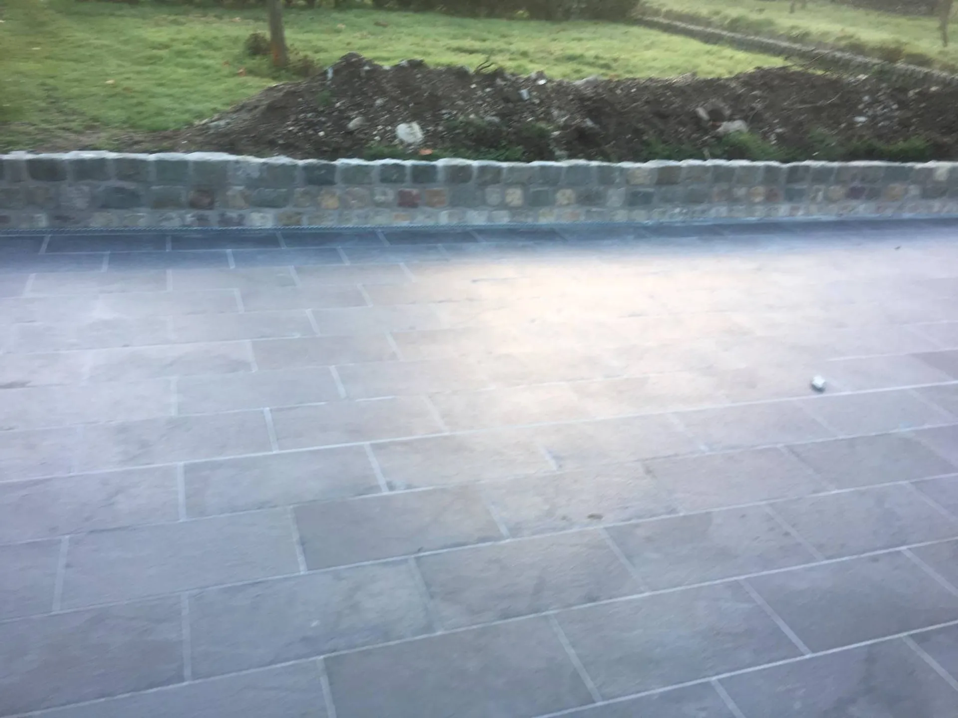 Création d'une terrasse en carrelage proche Fécamp 