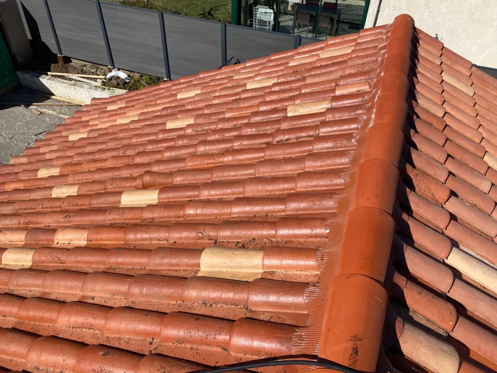 couvreur pour rénovation de toiture sur venelles 13770