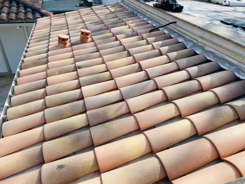 toiture avec pst canal aurore près de martigues