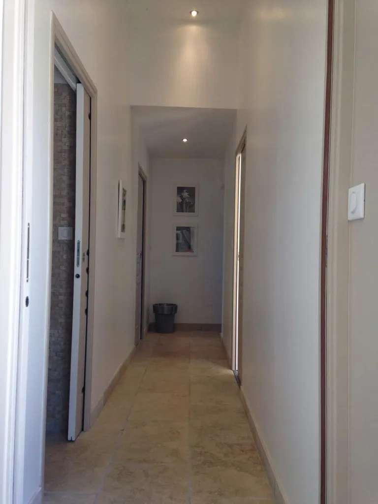 Intérieur maison individuelle de plain pied à Vernègues  