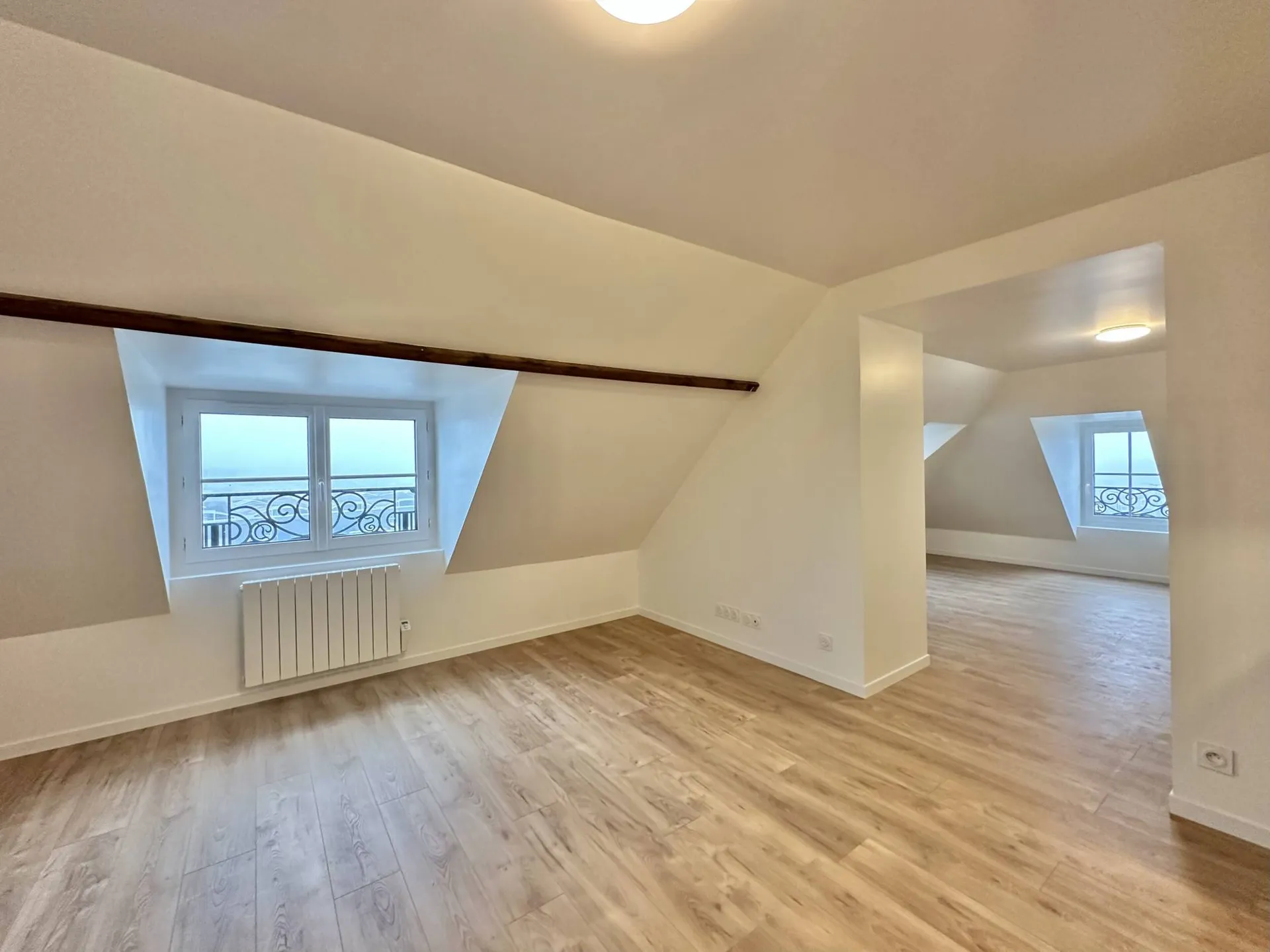 Vendu loué, dernier étage, vue dégagée : Studio cosy de 26,80m² à Dieppe, 76.