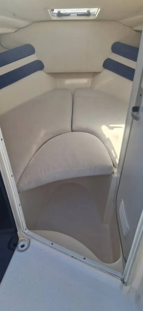 Bateau d'occasion avec grande cabine à Bandol