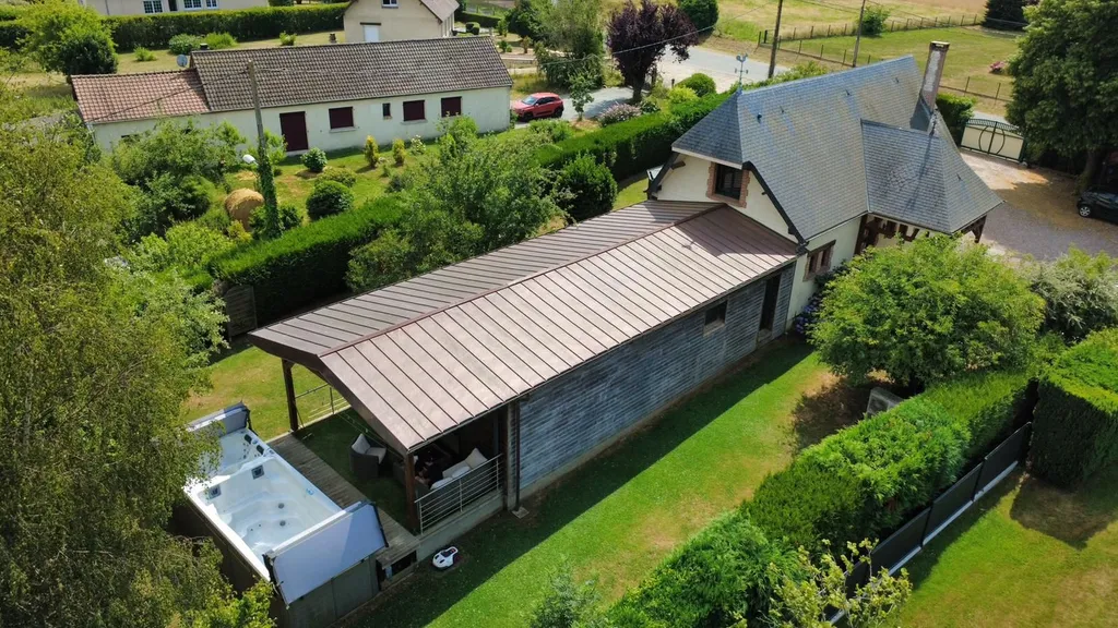 A VENDRE - A 10 MINUTES DE GRAND-BOURTHEROULDE (27520), MAISON 4 CHAMBRES SUR SOUS-SOL, VERANDA ET SPA DE NAGE SUR TERRAIN 1390 M².