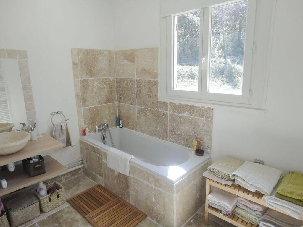 MAISON 5 Roquefort La Bédoule  Cadre Verdoyant sur 8000m² plat