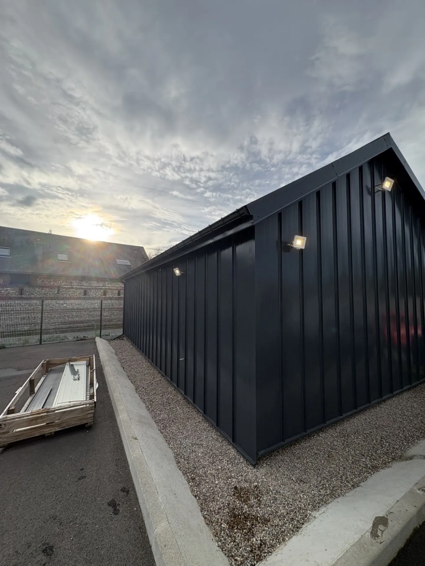 Bardage extérieur en joint debout acier Mauka Line T Hairexcel à Ourville-en-Caux en Seine-Maritime 76