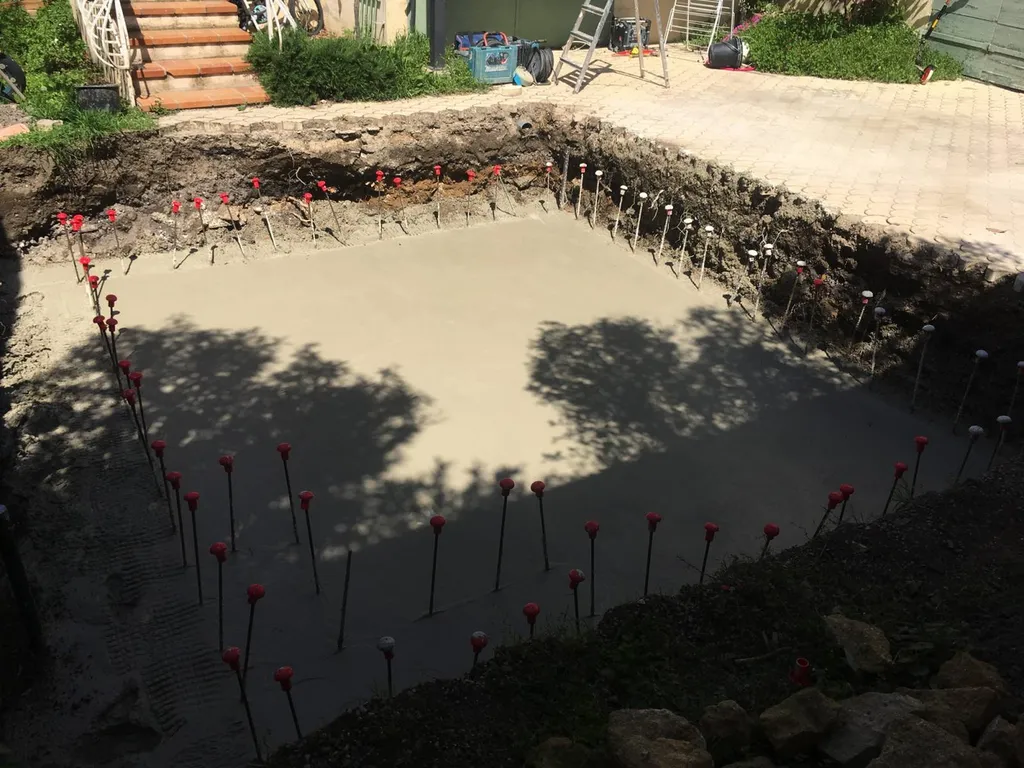 Réalisation d'une piscine sur mesure en béton à Salon de Provence
