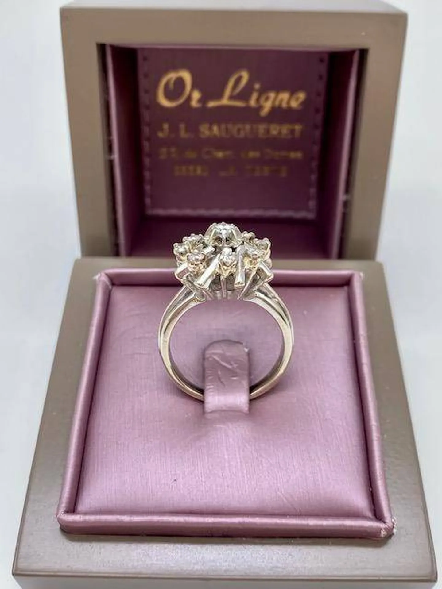 Ou trouver une belle bague vintage en or blanc 750/1000ème et diamants chez Or Ligne à La Teste en dessous de Bordeaux
