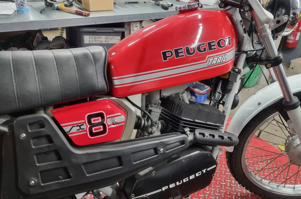 RESTAURATION MOTO PEUGEOT SX8 VAR