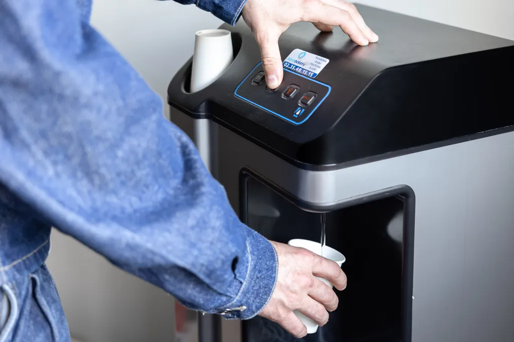 Fontaine à eau professionnelle MODELA – solution d’hydratation fiable et hygiénique