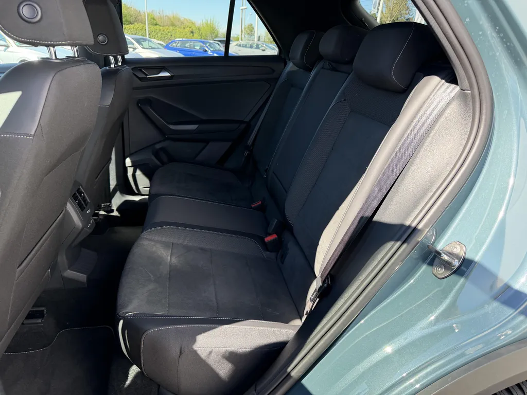 Achat voiture occasion VOLKSWAGEN T-Roc R-Line à proximité de Le Havre : découvrez ce SUV diesel automatique récent