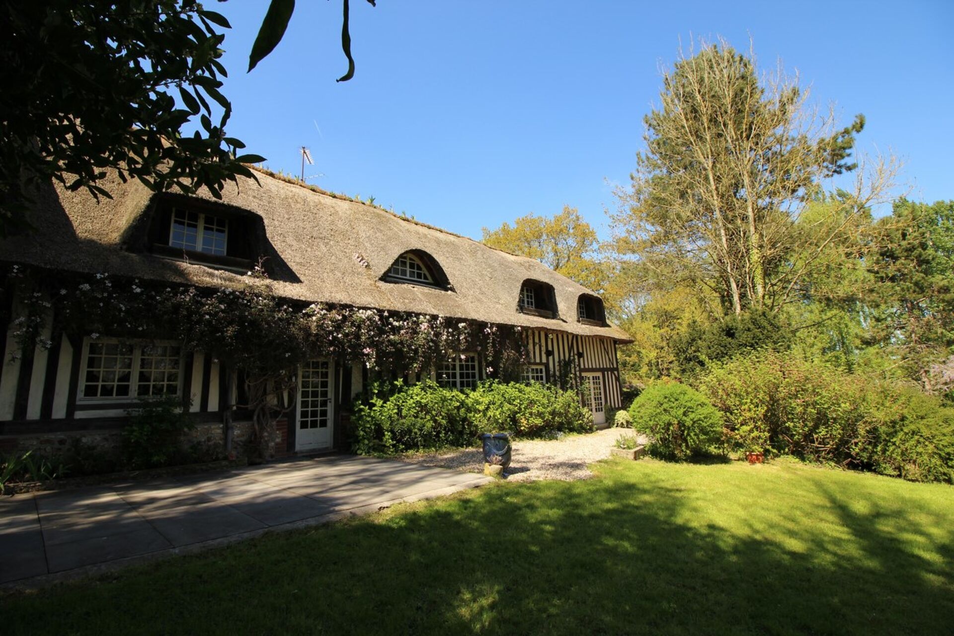 Visite d’une Propriété typique normande dans un environnement privilégié région Pont-l’Évêque 14130