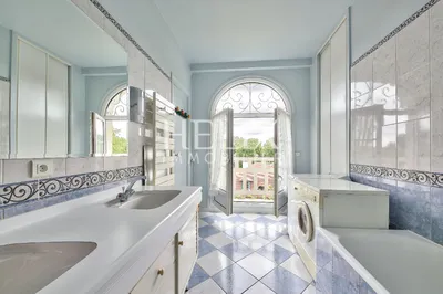 Appartement 5 pièces de 127 M² avec balcon