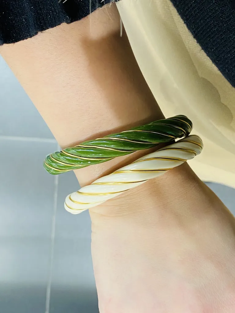 La2L, zoom sur les Bracelets résines