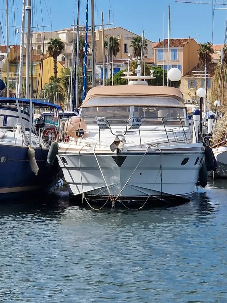 A vendre vedette habitable Marine Project d'occasion à Bandol