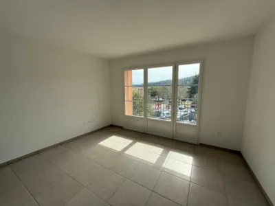 Appartement 2 pièce(s) 1 chambre(s) 50.33 m² Taradeau (83460)