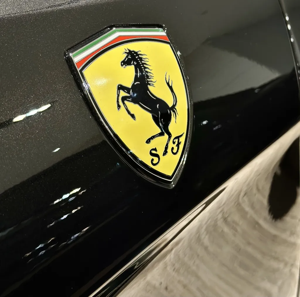 spécialiste du DETAILING sur Lyon de la protection PPF et du traitement céramique sur Ferrari 