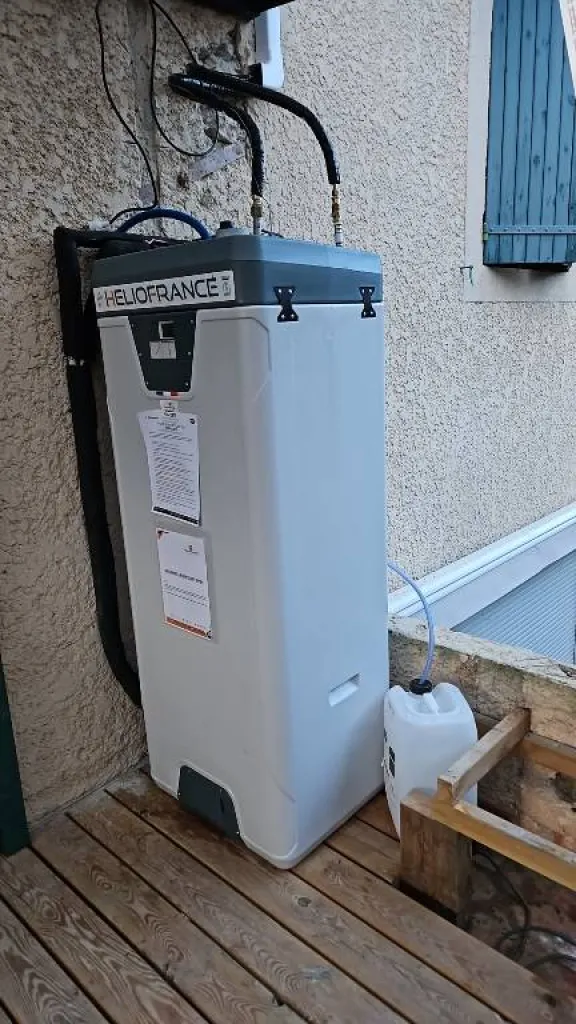 Pose d'un chauffe eau solaire à Auriol dès 6 990 avec Provence Energie Solaire Services 