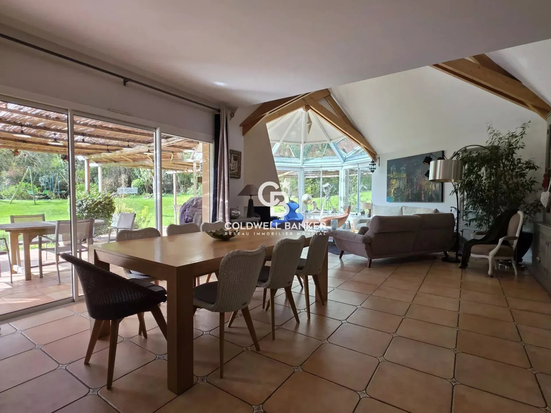 achat maison au Nord du Mans avec piscine et environnement calme