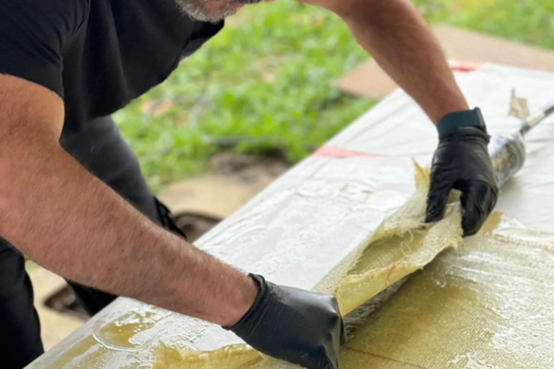 packer sur canalisation en fibrociment pour réparer des fissures dans une maison individuelle à Robion dans le vaucluse  