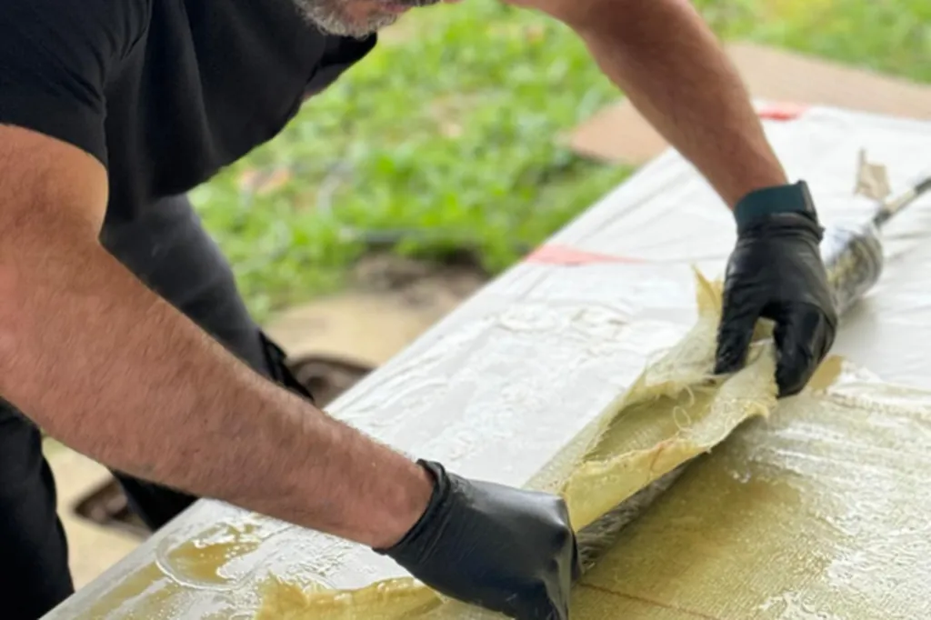 packer sur canalisation en fibrociment pour réparer des fissures dans une maison individuelle à Robion dans le vaucluse  