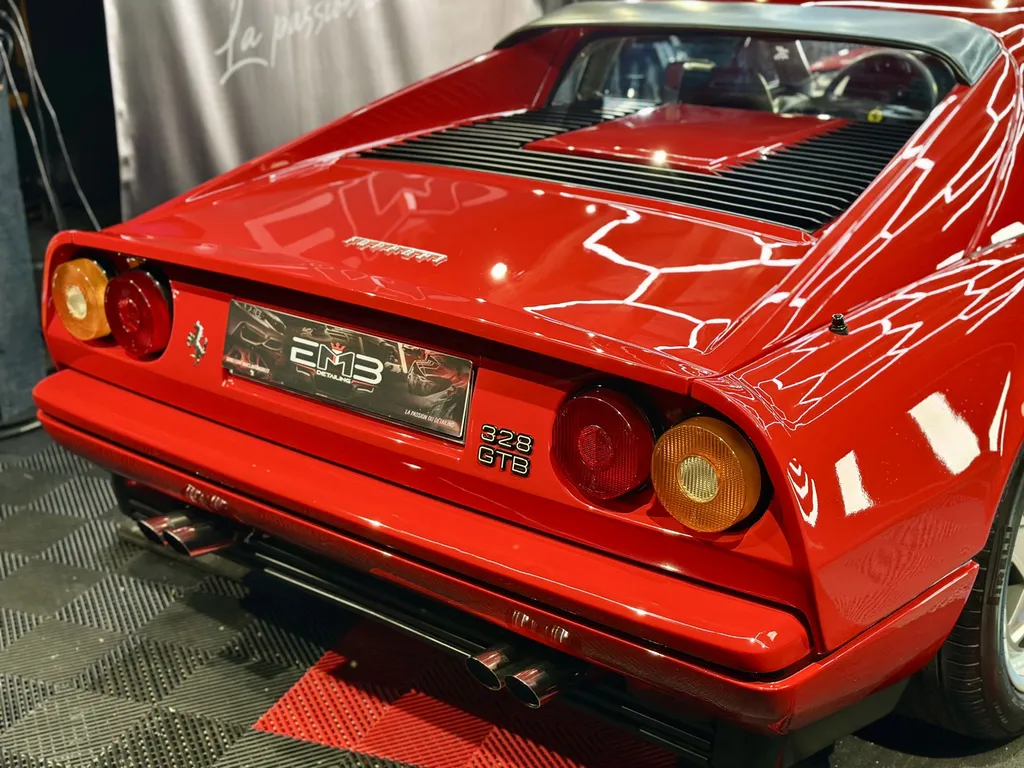 Traitement céramique automobile à Lyon proche Brignais EMB DETAILING spécialiste Ferrari 328 