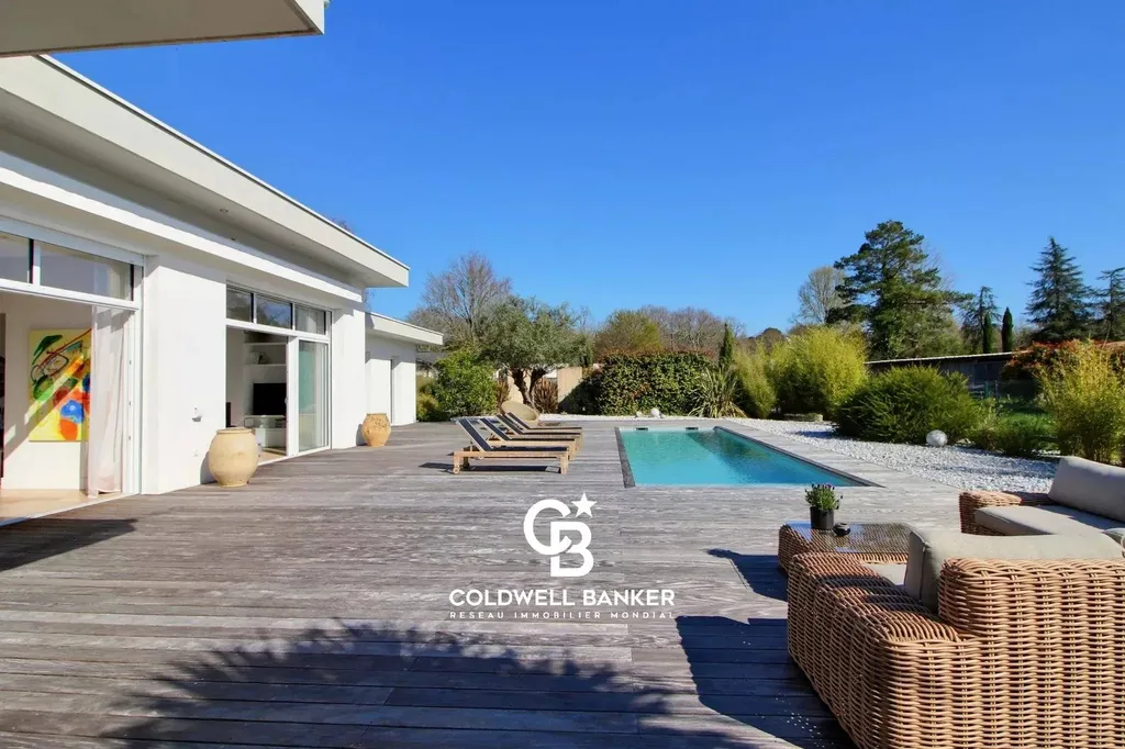 Maison à vendre Gradignan – villa contemporaine, piscine, jardin paysager, prestations haut de gamme