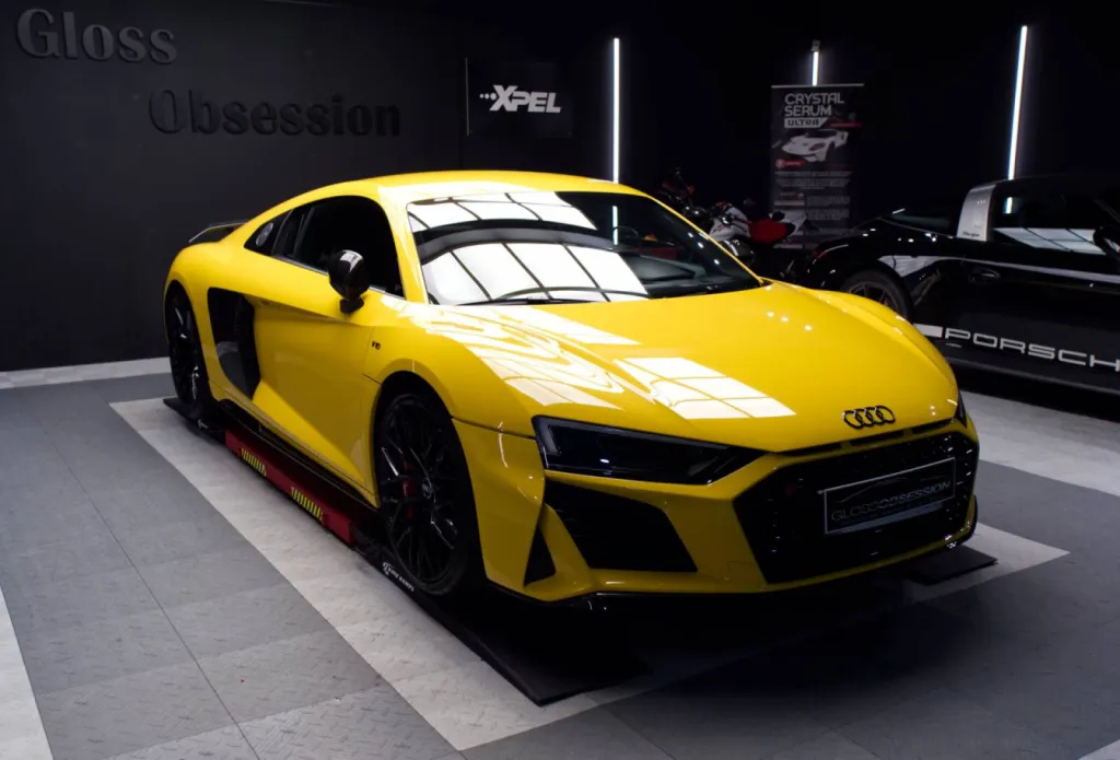 Comment laver une voiture avec un traitement céramique ?