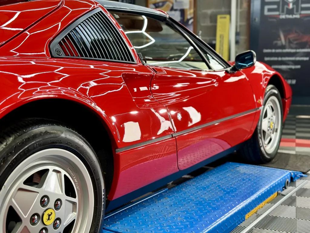 Traitement céramique lyon polissage carrosserie DETAILING Ferrari 328 GTS
