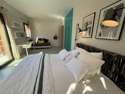 Villa contemporaine d'exception à Grimaud de 7 pièces proche de la mer