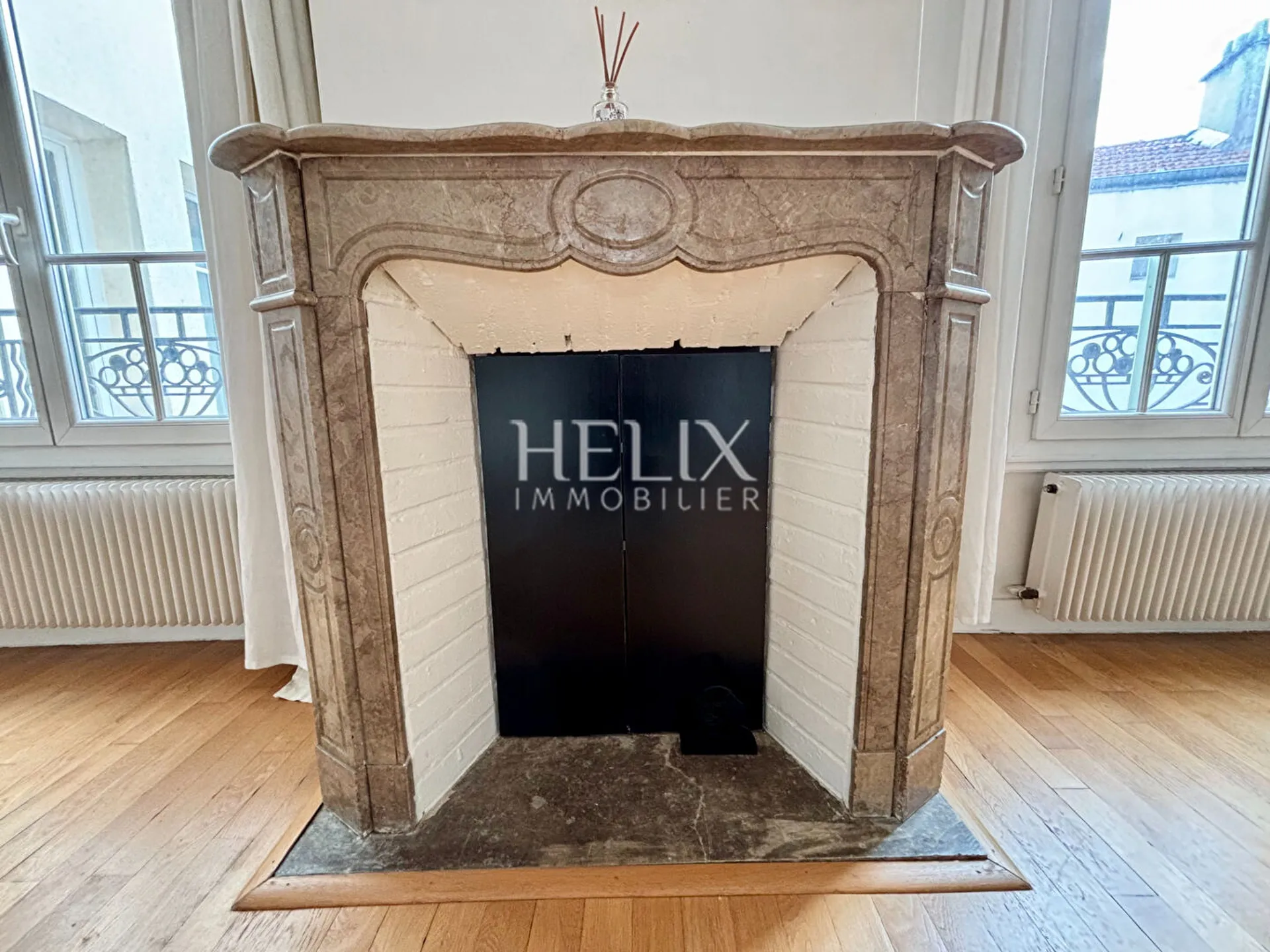 Appartement avec le charme de l'ancien en plein coeur de Saint Germain En Laye 3 pièce(s) 62M2.