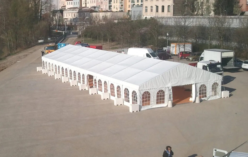 Location et installation d'un chapiteau a la cité internationale de Lyon
