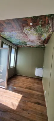 Pose papier peint sur plafond papier peint intissé dans un cabinet médical à PONT AUDEMER 